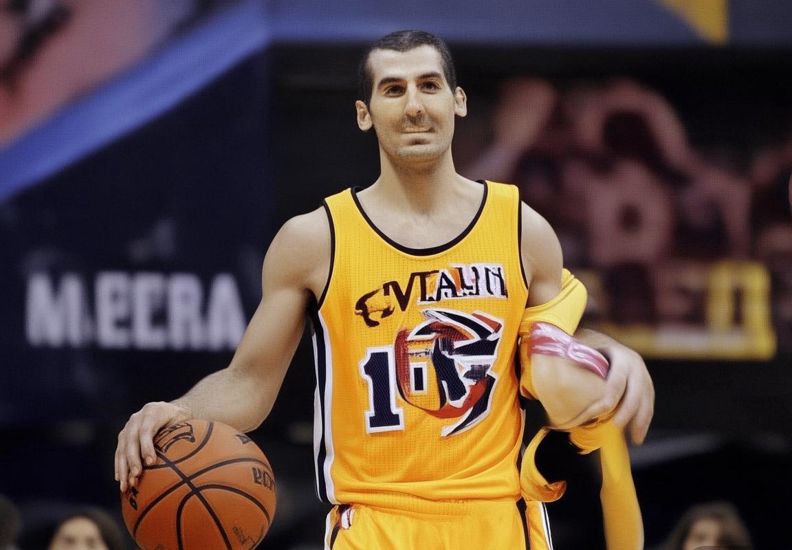 湖人旧将伍德临危受命！步行者队交易询问独行侠内线轮换，德雷克·莱夫利膝盖手术引发连锁反应